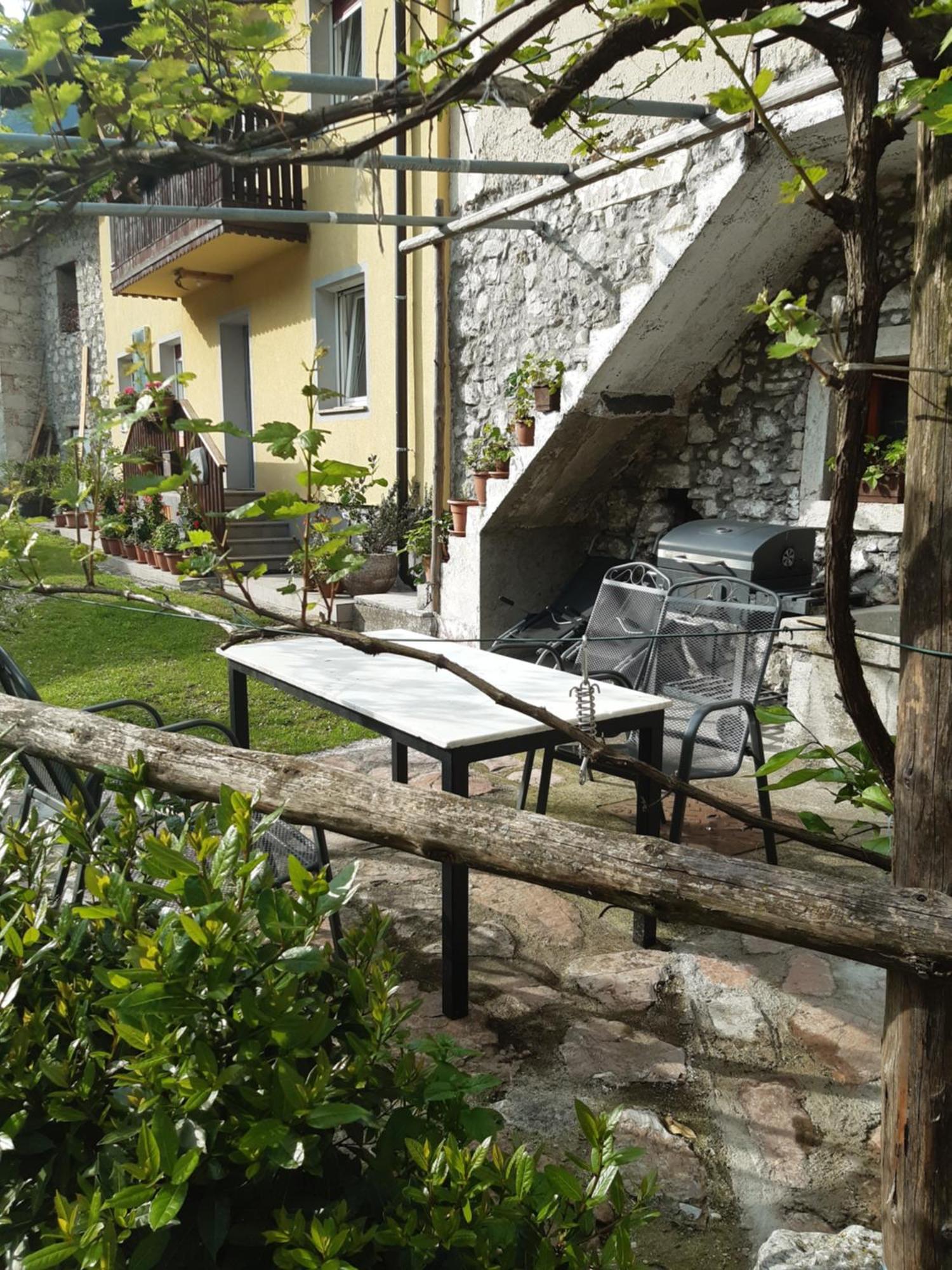 Trnovo Ob Soci Kuhala Apartment โคบาริด ภายนอก รูปภาพ